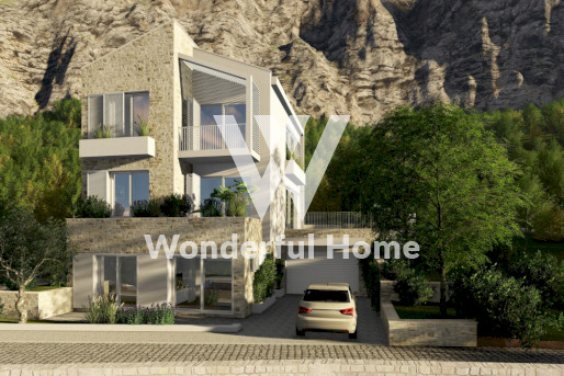 Villa with spectacular sea views with 3 separate apartments in Blizikuće, Budva